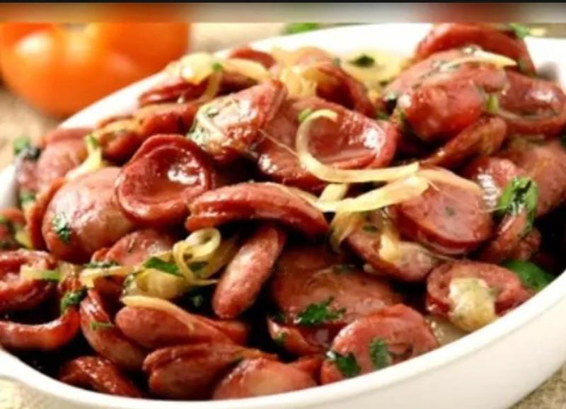 Calabresa acebolada + SALADA DO DIA