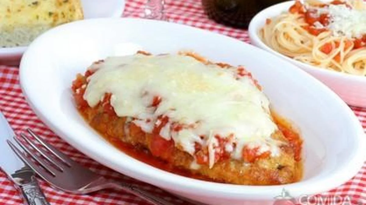 (MINI)PARMEGIANA DE FRANGO + FRITAS QUENTINHA/ nº 7